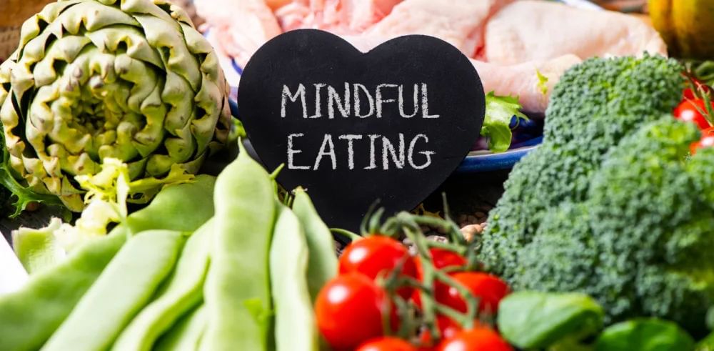 The Power of Mindful Eating: Techniques for a Healthy Relationship with Food