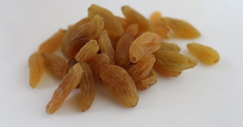 Kismis Khane Ke Fayde | सेहत के लिए 12 अद्भुत किशमिश खाने के फायदे