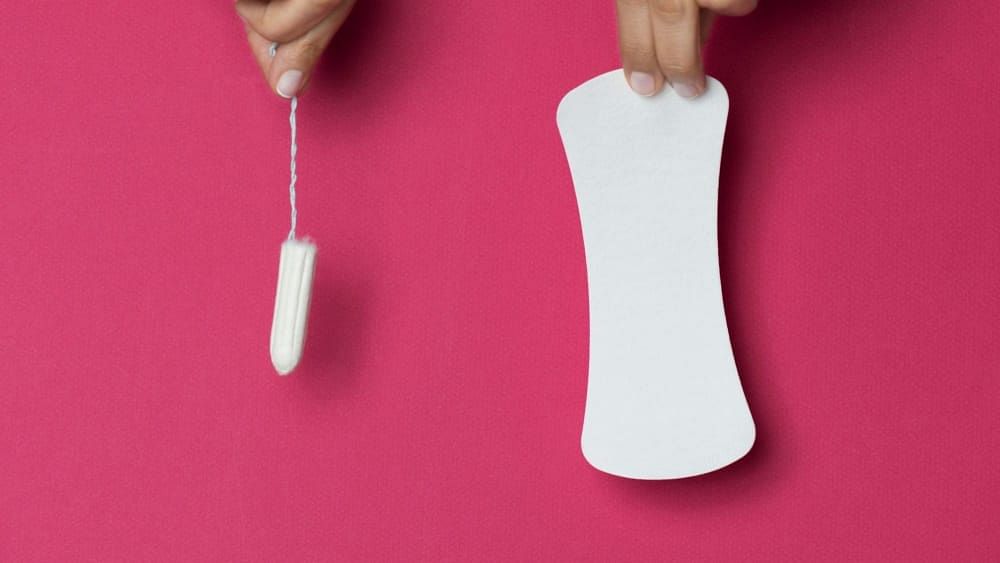 Tampons vs Pads. Which one Should you Use? Pros, Cons and Tips