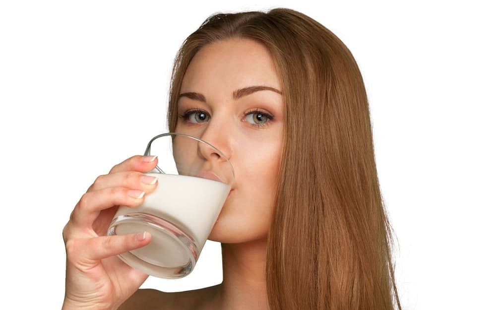 Should You Be Drinking Milk at Night Before Going to Bed