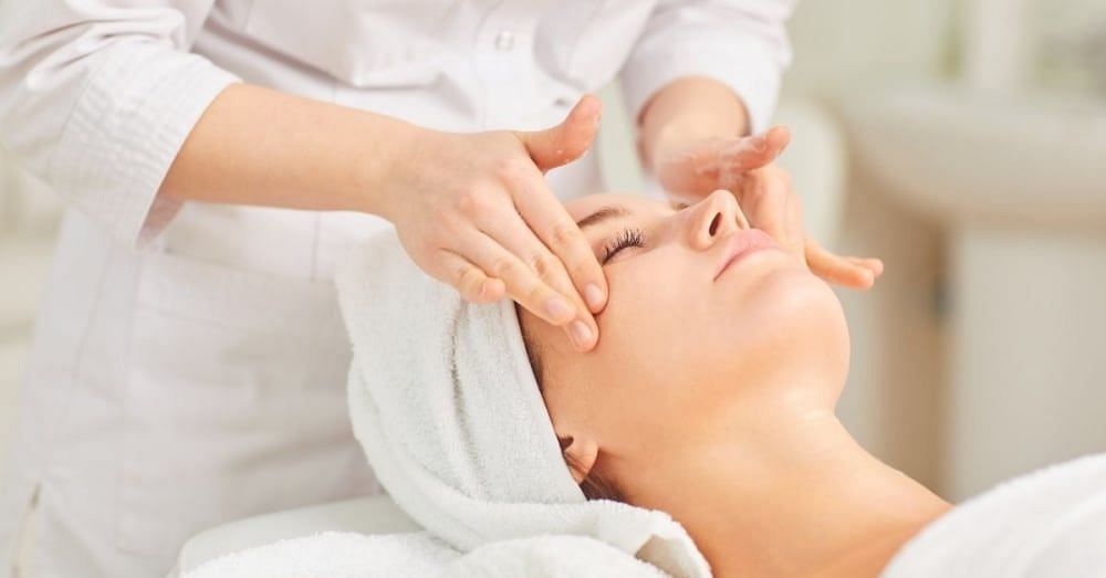 20 Amazing Benefits Of Facials That You Didn’t Know - Bodywise