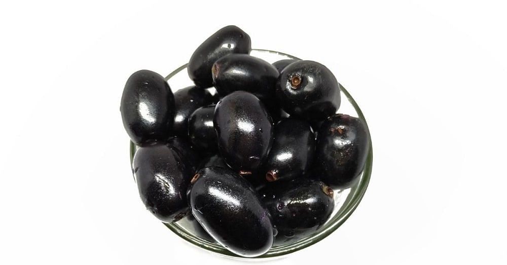 14 Surprising Jamun Benefits for Your Health and Wellness