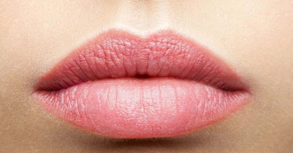 How to Get Pink Lips Naturally: 13 Simple Home Remedies | Bodywise