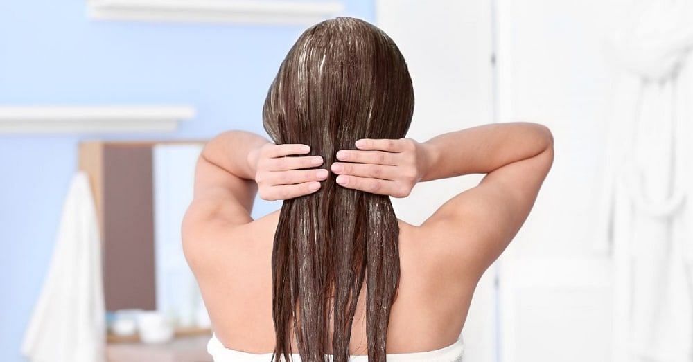 A Step-by-step Guide on How to Use Hair Mask & Its Benefits