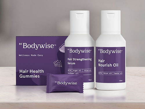 https://i.mscwlns.co/mosaic-wellness/image/upload/v1629972442/staging/products/buying-options/anti%20hair%20loss%20sampler%20kit/Anti-Hair-Loss-Sampler-Kit-_1000x750.jpg?tr=w-800