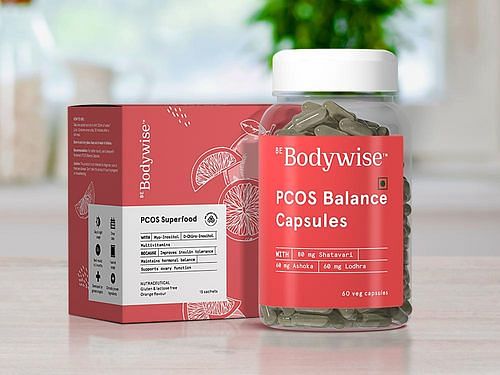https://i.mscwlns.co/mosaic-wellness/image/upload/v1631868728/staging/products/buying-options/pcos%20360%C2%B0%20kit/PCOS-Capsules-_-PCOS-Superfood_1000X750.jpg?tr=w-800