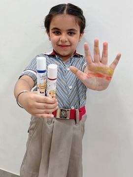 How Shanaya uses her Crayon Handwash & Toy Soap -